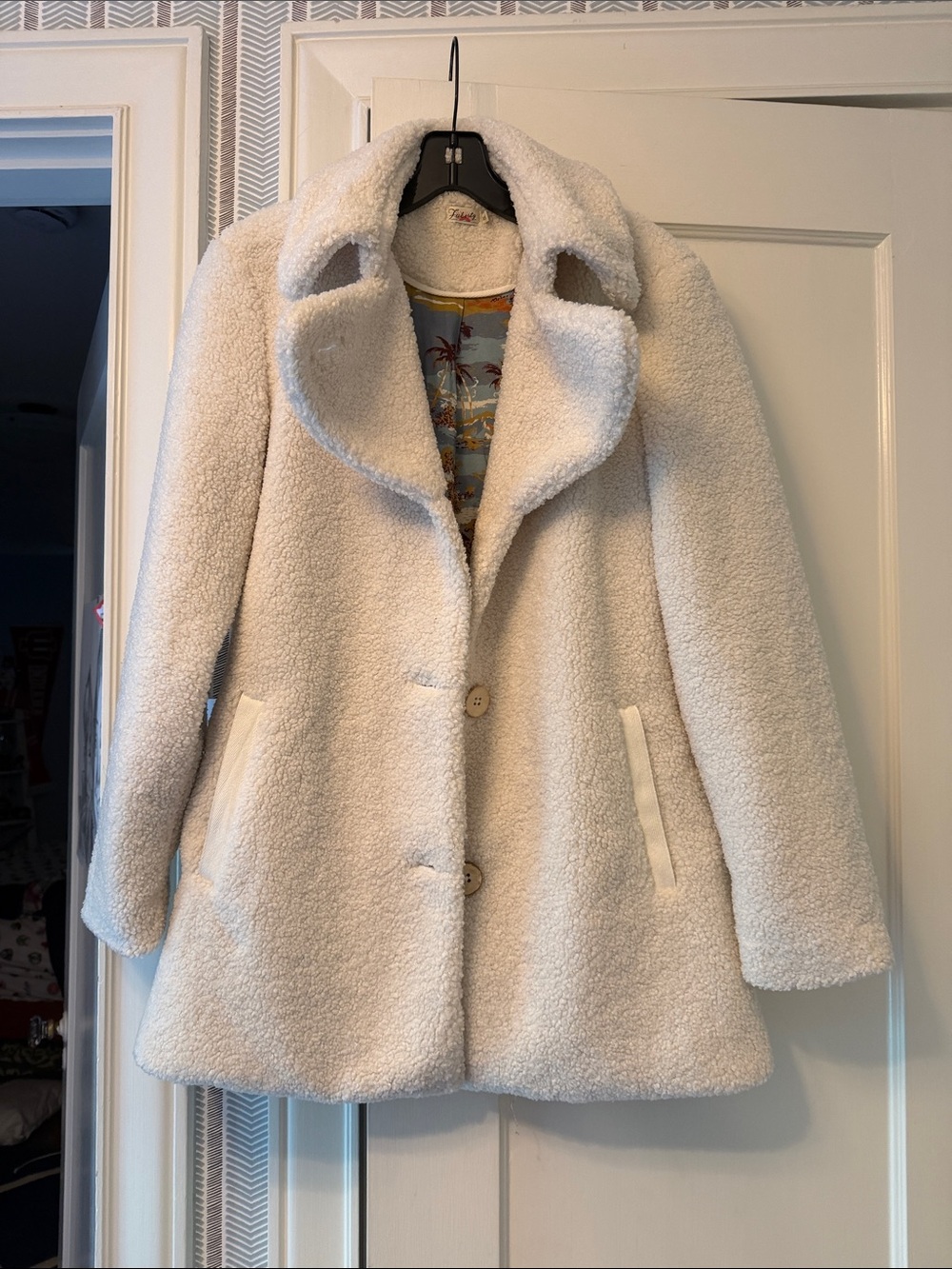 Faherty Cream Sherpa Button-Front Coat - Women - Picture 4 of 8